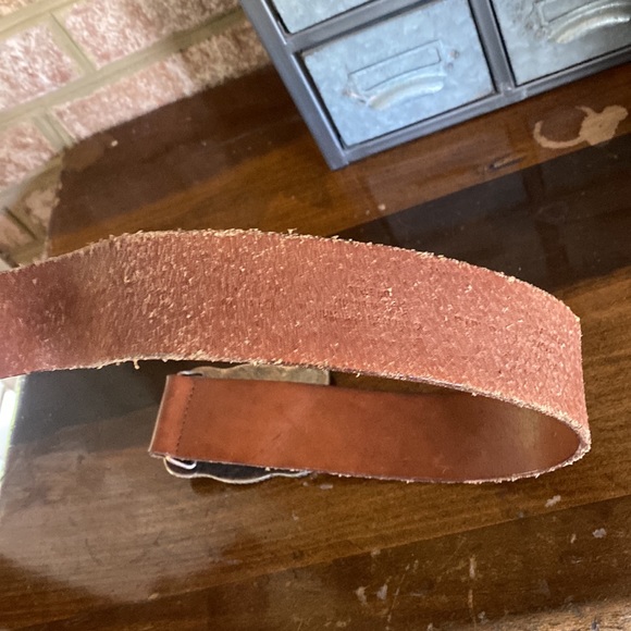 LIZ CLAIBORNE LEATHER BELT WITH BUCKLE 35 INCHES BROWN - Picture 9 of 9